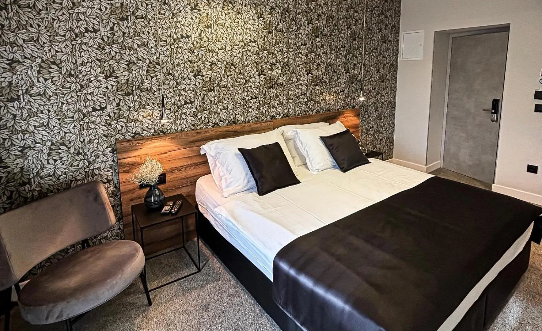 Calma Luxury Rooms Split Bed & Breakfast